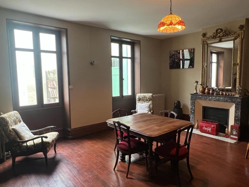Bed and Breakfast The Little Robin Chevanceaux Екстер'єр фото